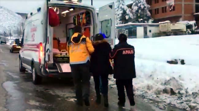 Tokat'ta kar nedeniyle yolu kapanan kydeki hastann yardmna AFAD ve UMKE yetiti