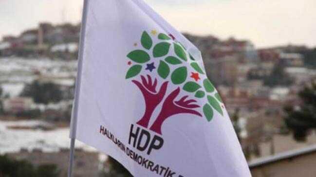 Gzaltna alnan HDP'li bakann evinden FET'nn yaynlar kt