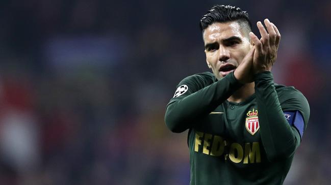 Falcao'nun menajeri Fatih lek, golc futbolcunun transferini Galatasaray bestesiyle duyurdu