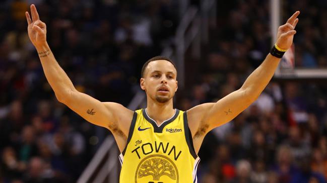 Stephen Curry 34 say, 9 ribaunt ve 4 asistle Warriors' tad