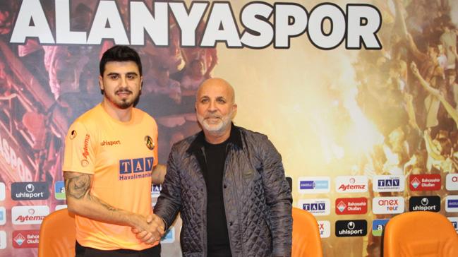 Aytemiz Alanyaspor, Ozan Tufan transferini duyurdu