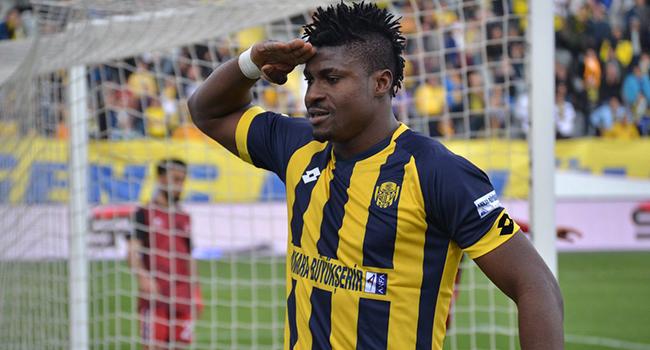 Denizlispor, Ankaragc formas giyen Kehinde ile anlat