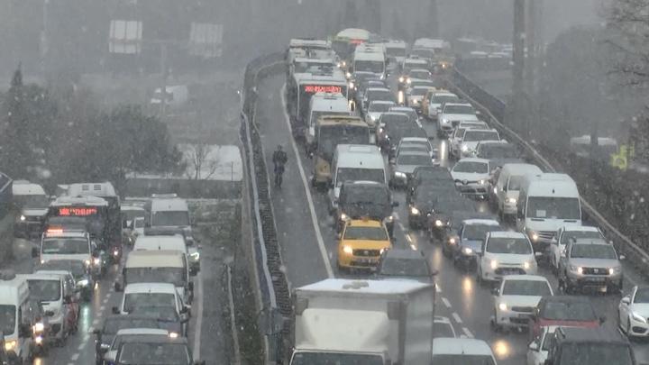 stanbul'da kar ya tekrar balad