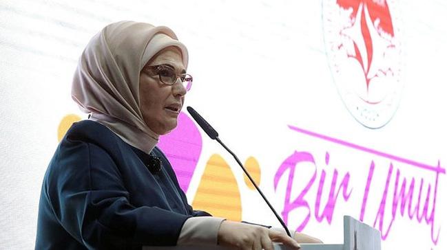 Emine Erdoan: Plastik kullanmn terk edip, geleceimizi koruyalm