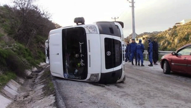 Bodrumda renci servisi devrildi