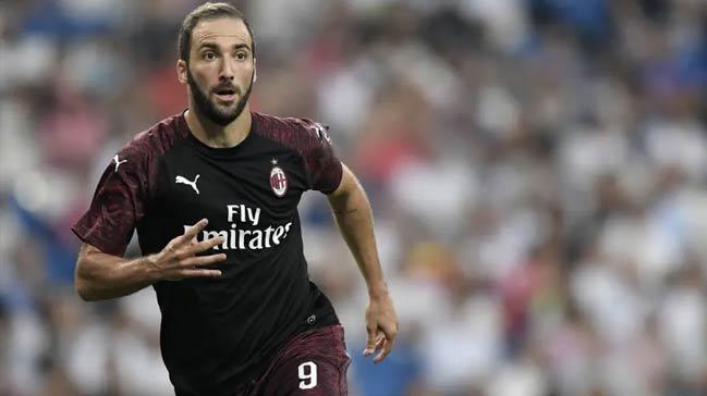 Chelsea, Gonzalo Higuain iin 40 milyon euroyu gzden kard