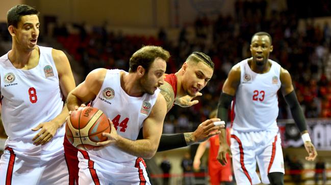 Gaziantep Basketbol, sahasnda konuk ettii Galatasaray 71-67 malup etti