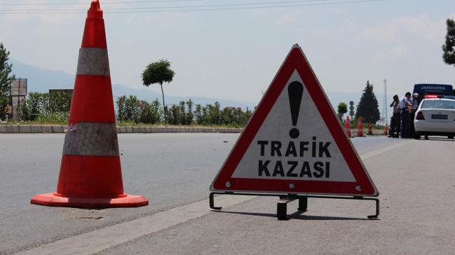 Karabk'te trafik kazas : 1 l 4 yaral