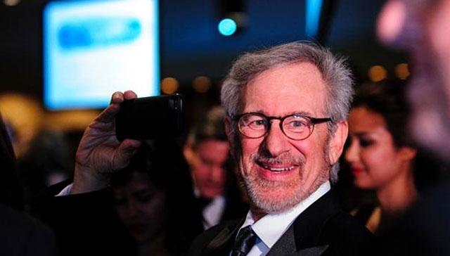 Steven Spielberg barol oyuncusunu sosyal medyadan seti