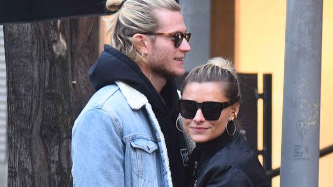 Beiktal futbolcu Karius model sevgilisi Sophia Thomalla ile bart