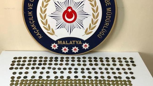 Malatya'da tarihi eser operasyonunda  305 metal obje bulundu