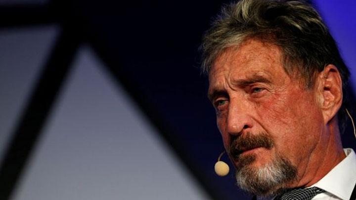 John McAfee vergi skntlar nedeniyle ABD`yi terk etti