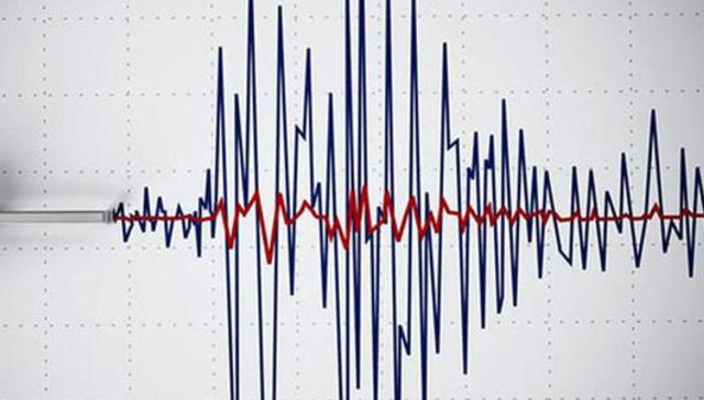 zmir'de 5.4 byklnde deprem