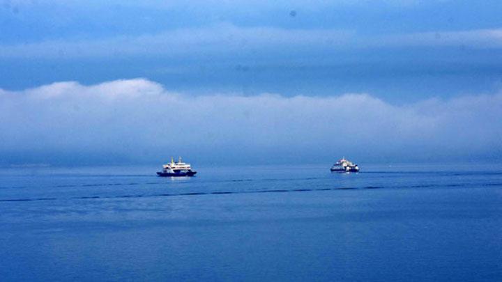 anakkale Boaz, sis nedeniyle transit gemi geilerine kapatld