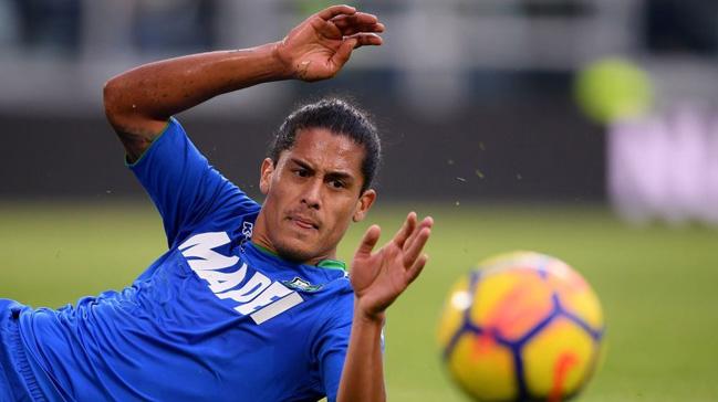 Beikta, Uruguayl stoper Mauricio Lemos'u renklerine balyor