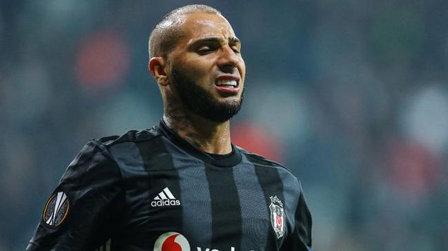 Ricardo Quaresma tesislerden ayrlrken gzyalarn tutamad