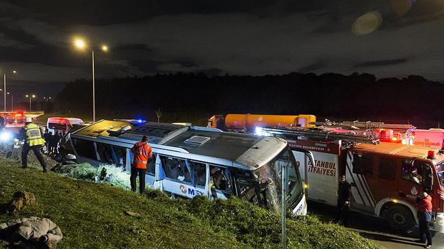 İstanbul'da otobüs devrildi: 1 ölü