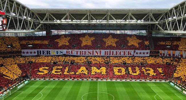 Galatasaray taraftarndan dev maa zel koreografi