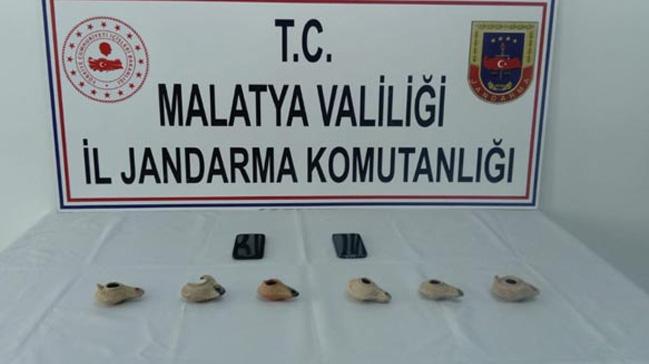Malatya'da roma dnemine ait kandille yakalana 2 kii gzaltna alnd