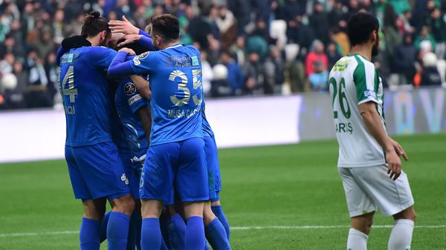 aykur Rizespor deplasmanda Bursaspor'u 2-0 malup etti