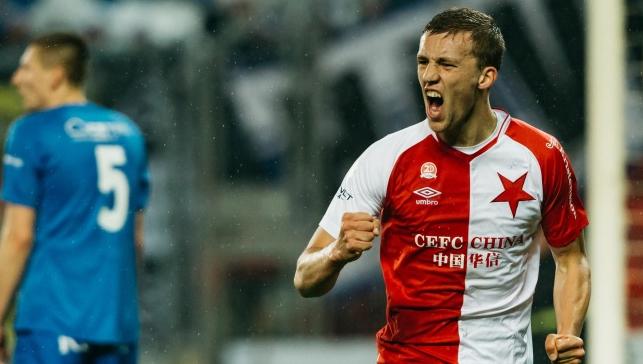 Fikret Orman Slavia Prag formas giyen Tomas Soucek'i beendi