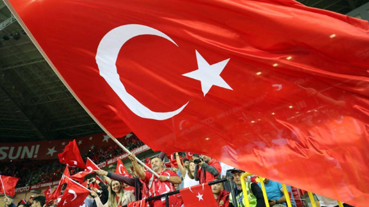 Arnavutluk-Trkiye mann ncelikli bilet sat balad
