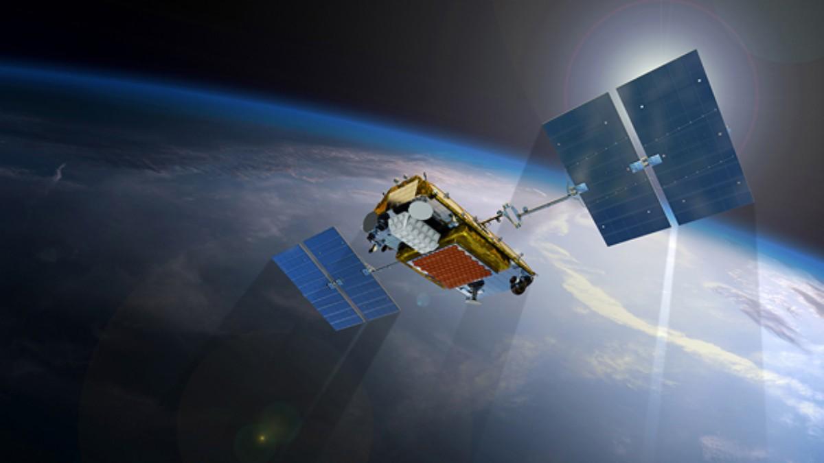 Dnyann her yerine uzaydan internet hizmeti salayacak uydu frlatlyor