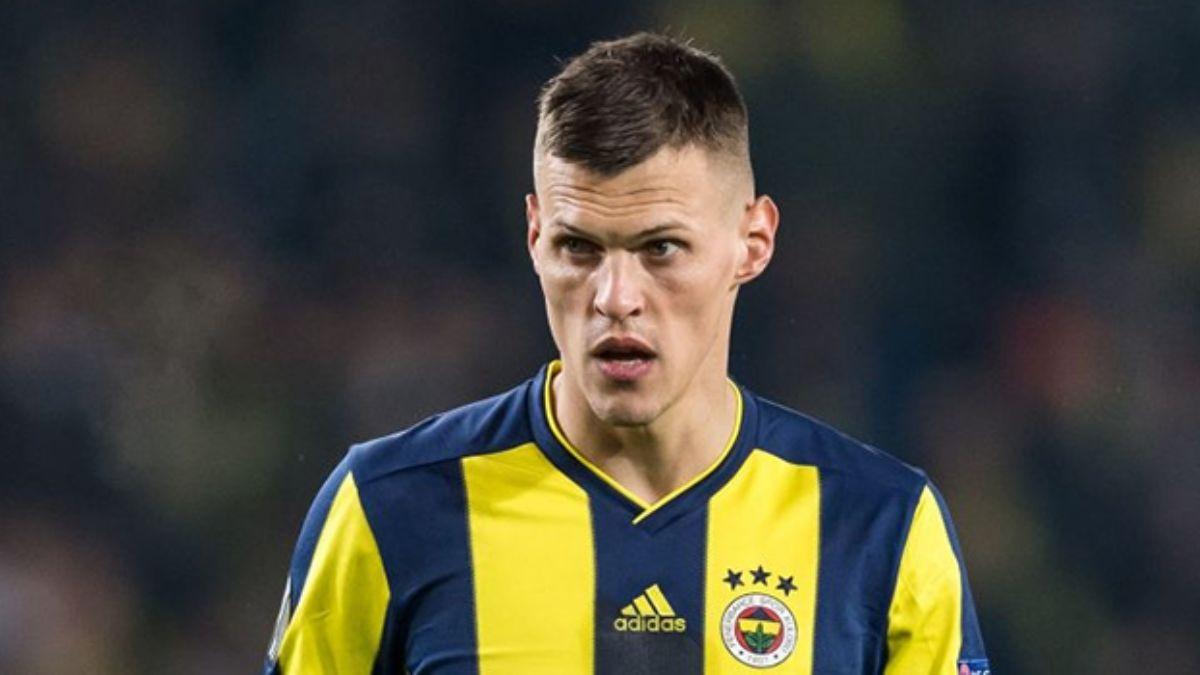 Fenerbahe ynetimi Martin Skrtel'in szlemesini yenilemek iin harekete geti