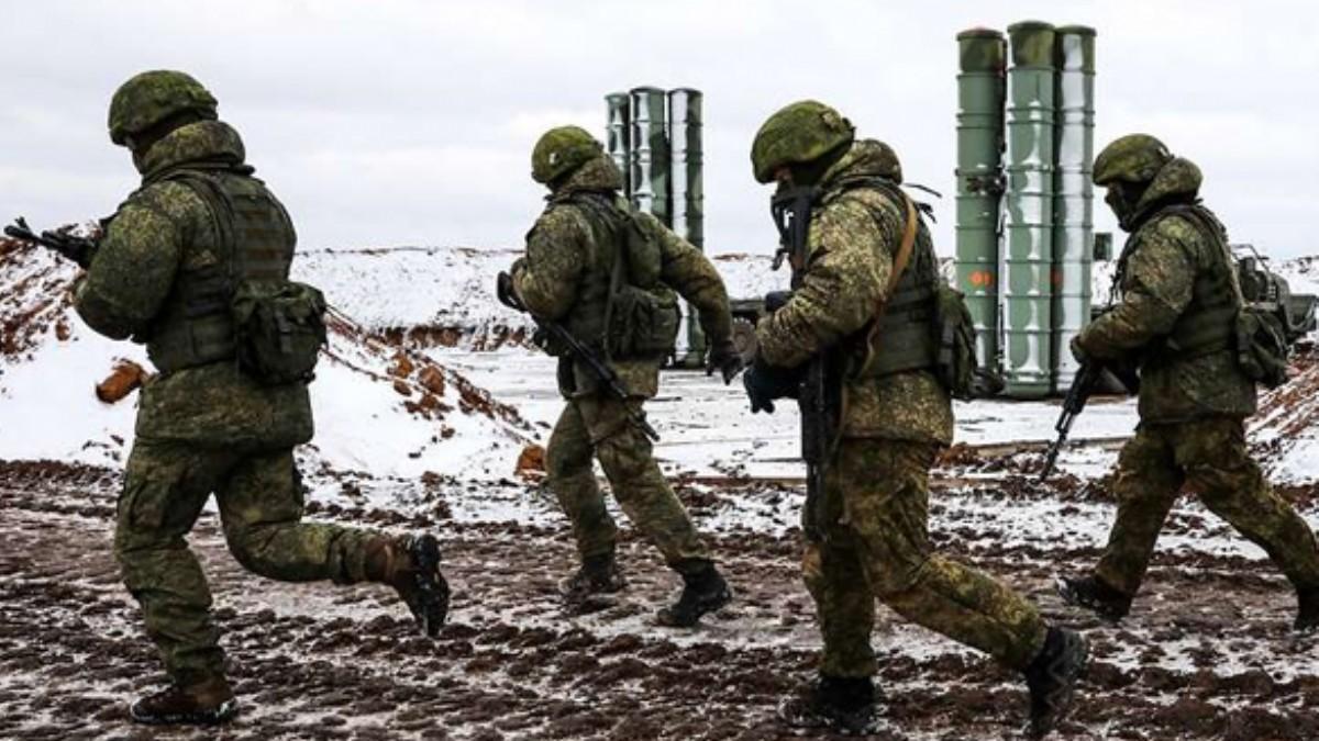 Rusya, S-400 alay iin asker eitimine balyor