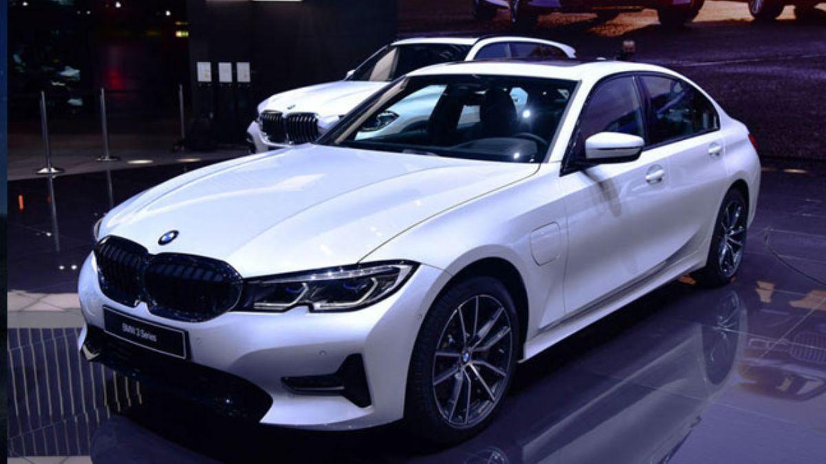 Yeni BMW 3 Serisi, hibrit versiyonu ile Cenevrede
