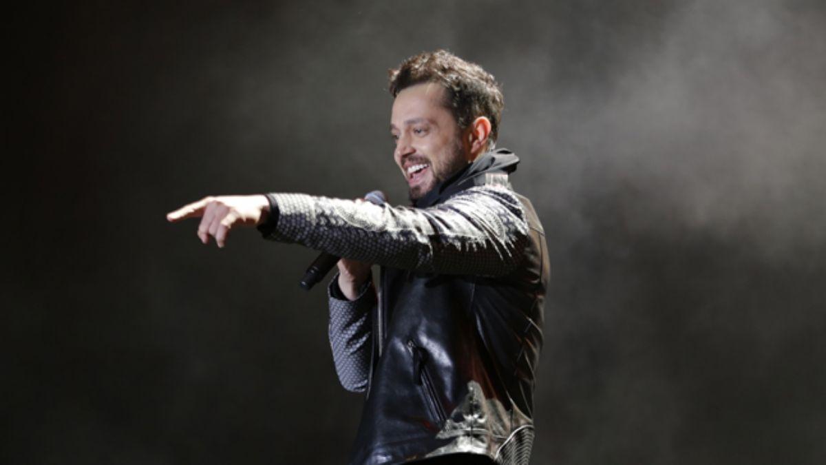 Murat Boz'a sahnede srpriz doum gn kutlamas yapld