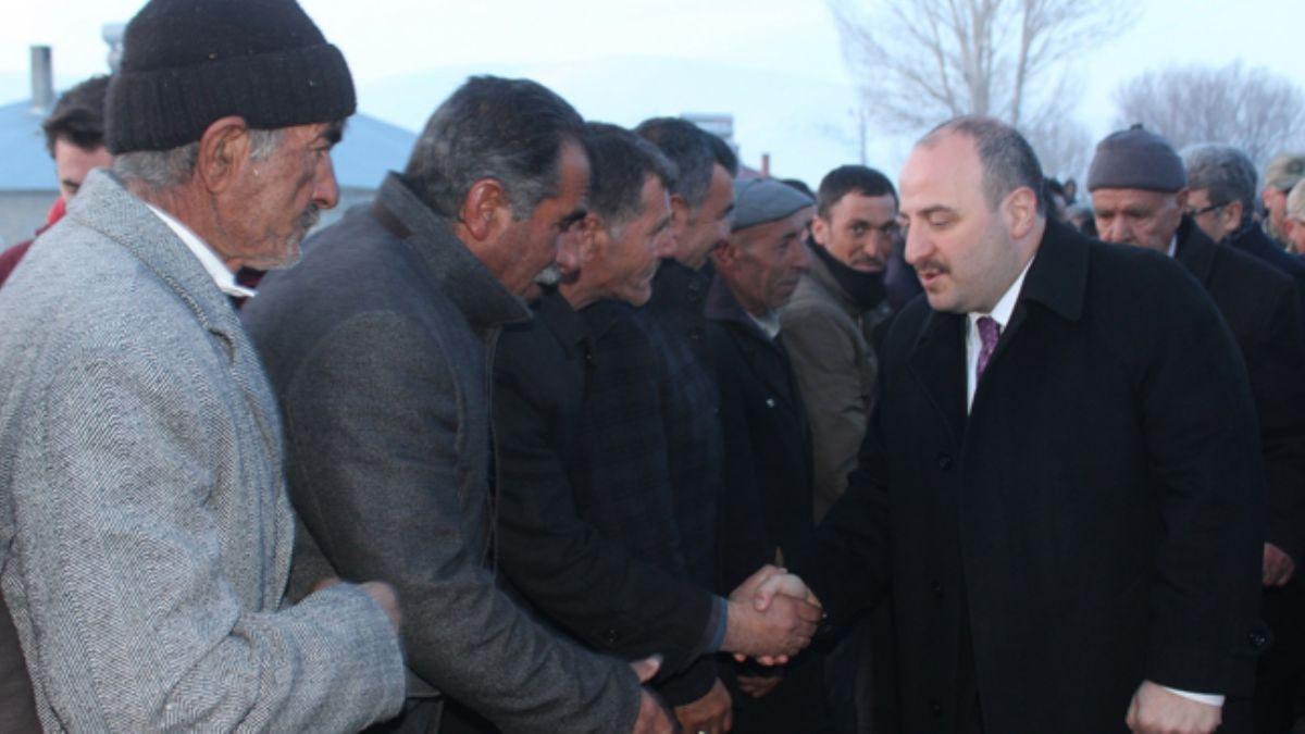 Sanayi ve Teknoloji Bakan Varank iki airetin bar yemeine katld 