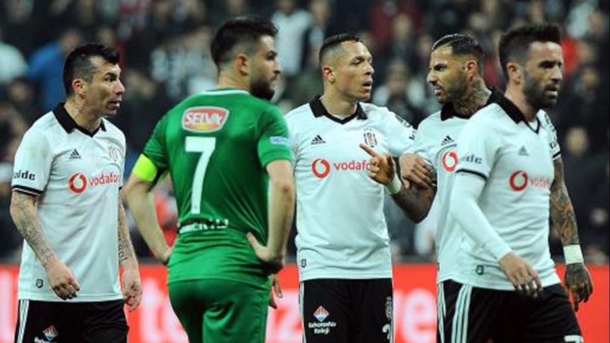 Medel ile Quaresma arasnda sert tartma! Karlk bile veremedi