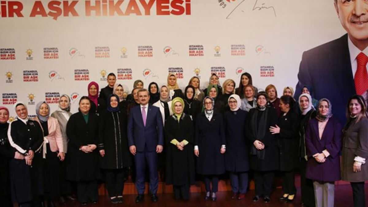 Emine Erdoan AK Parti stanbul l Bakanlnda Kadn Kollar Tekilat ile bir araya geldi