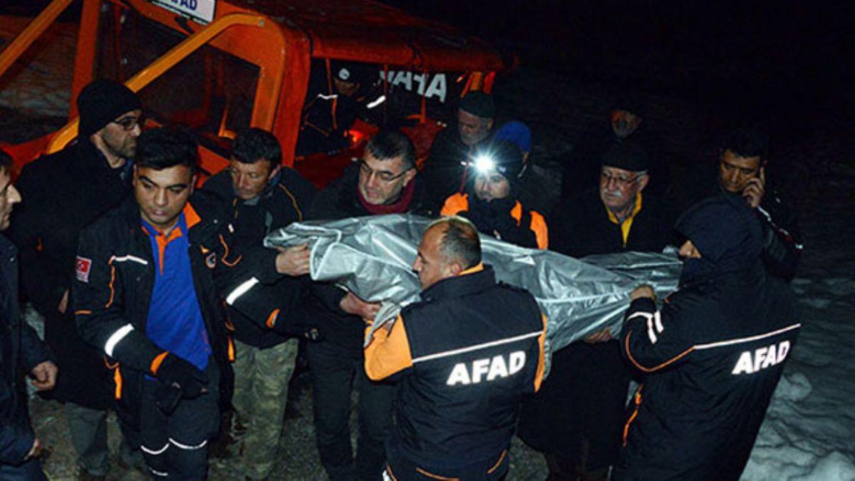 Erzurum'da Alzheimer hastas evin yolunu kaybedince donarak ld