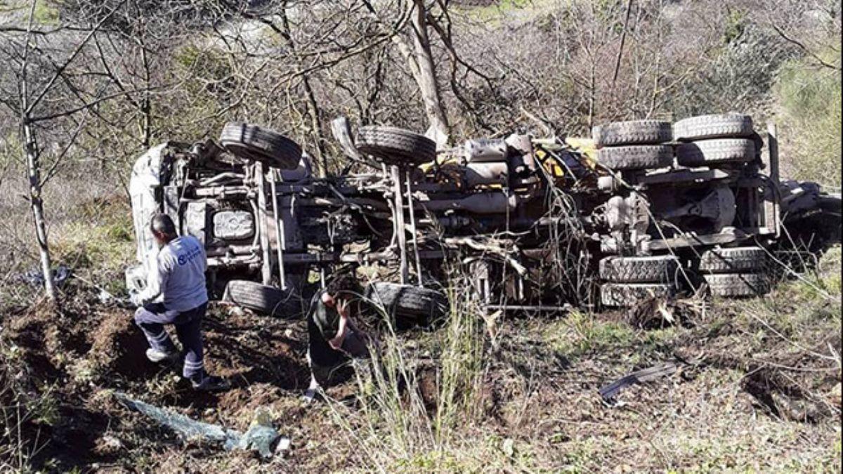 Beton mikserinden son anda atlayarak canlarn kurtardlar