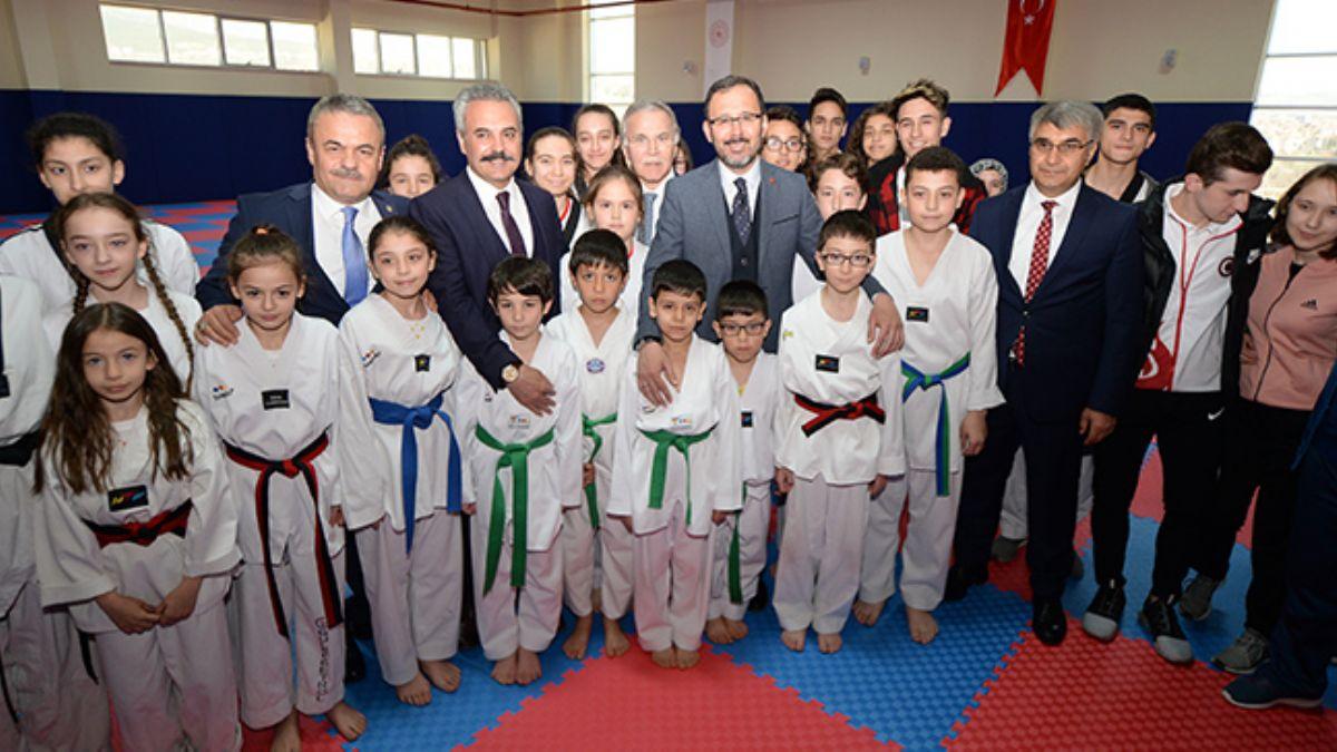 Genlik ve Spor Bakan Mehmet Muharrem Kasapolu: Spor tesisleri 7 gn 24 saat esasna gre ak olacak