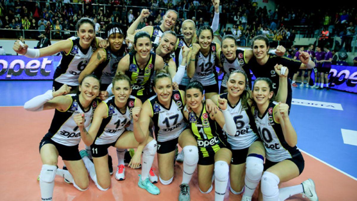 VakfBank' 3-2 malup eden Fenerbahe Opet finalde