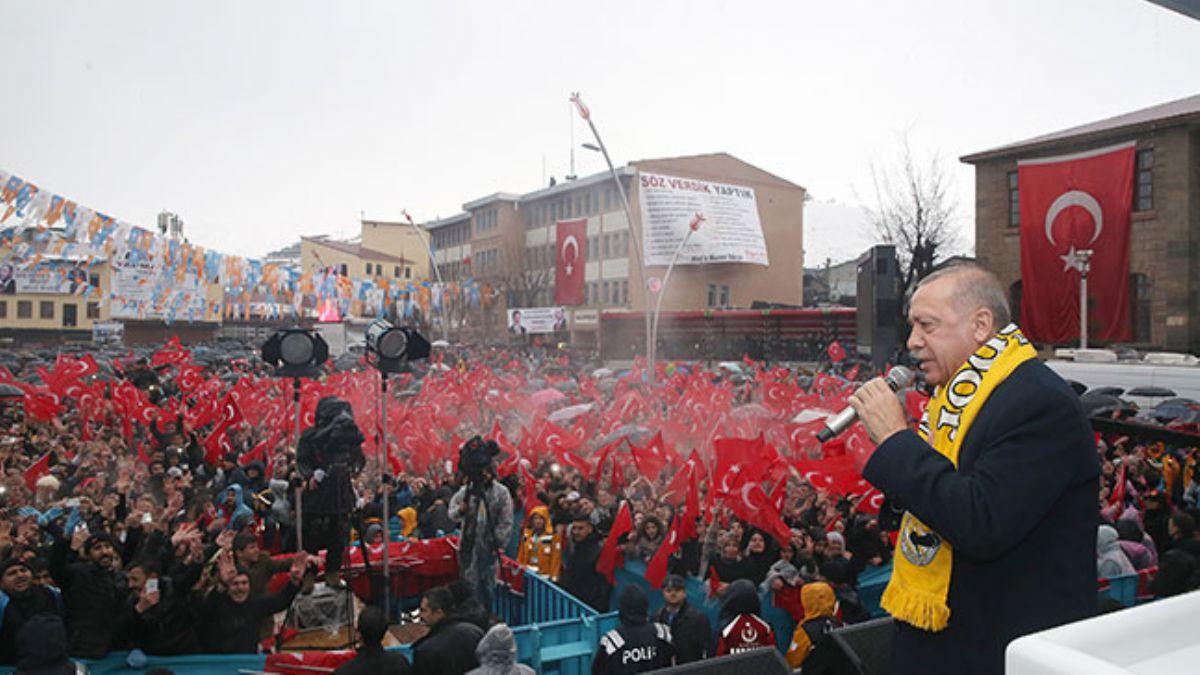 Bakan Erdoan: Birileri kur maniplasyonuyla Trkiyenin ahlann durdurmaya alyor