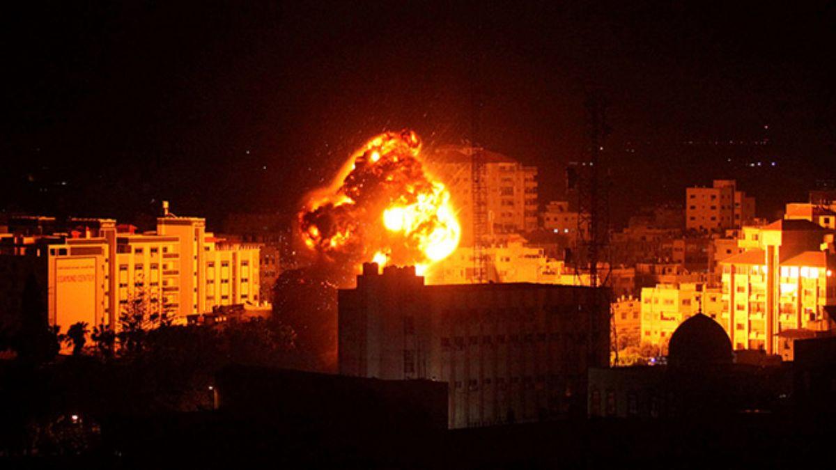 srail dn akam saatlerinden bu yana Gazze'ye 50 hava saldrs dzenledi