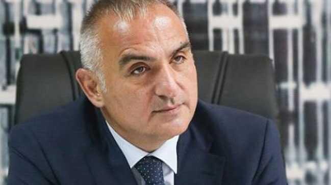 Bakan Ersoy: Sanata verdiği değeri ortaya koyan aziz milletime şükranlarımı sunuyorum