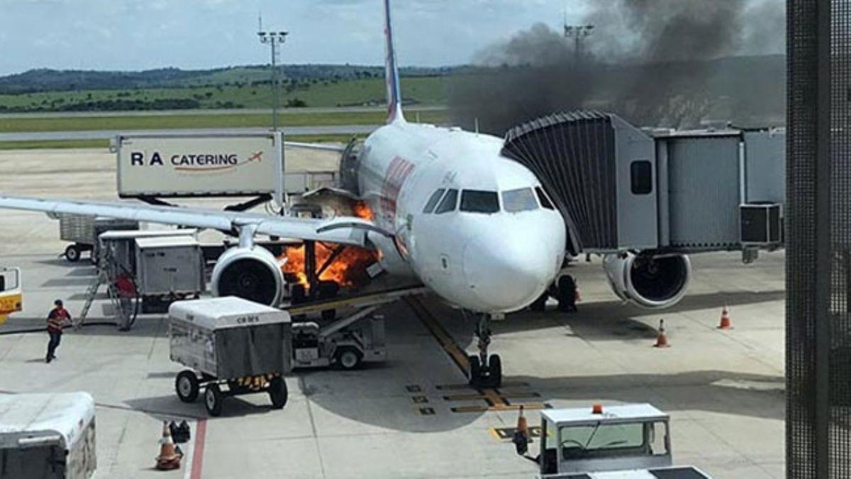 Brezilya'da bir yolcu uandan bagajlar tahliye eden arata kan yangn kt