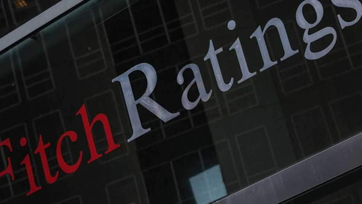 Fitch Halkbank'n finansal kapasite notunu negatif izlemeden kard