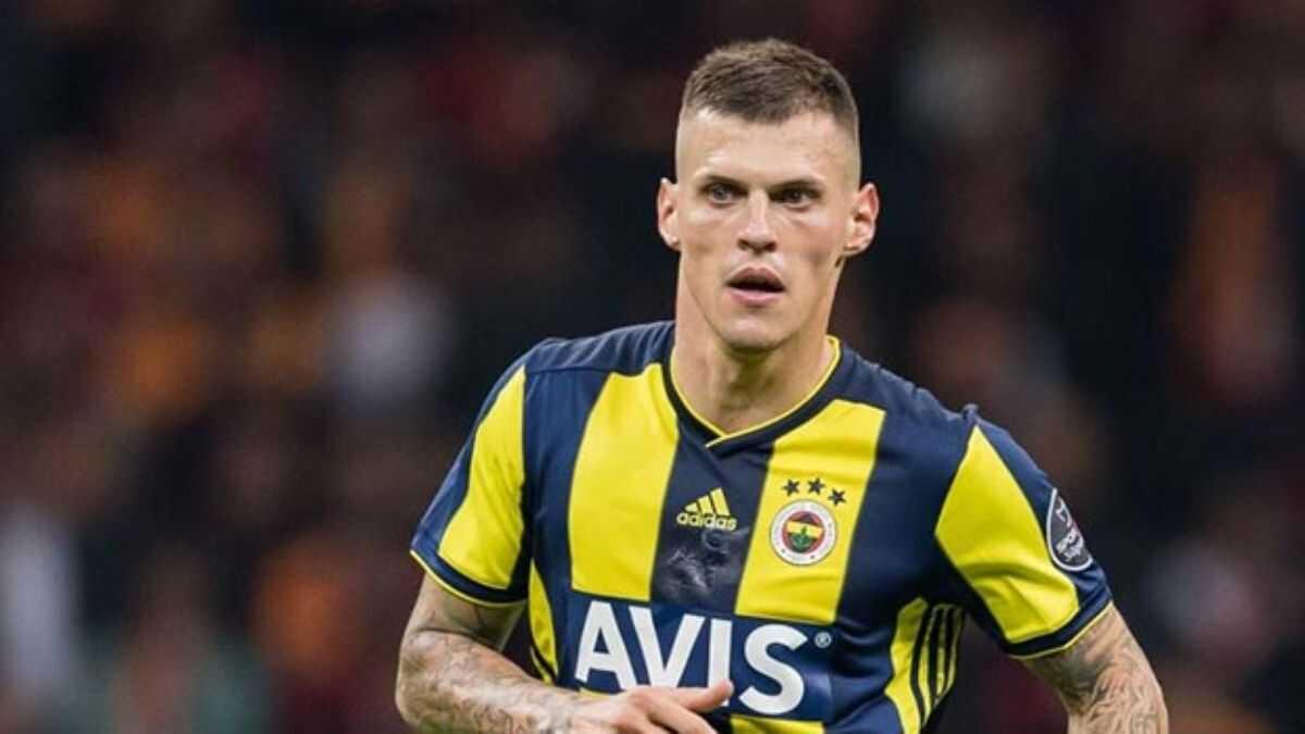 Parma ile prensipte anlaan Martin Skrtel, talya'ya gitti