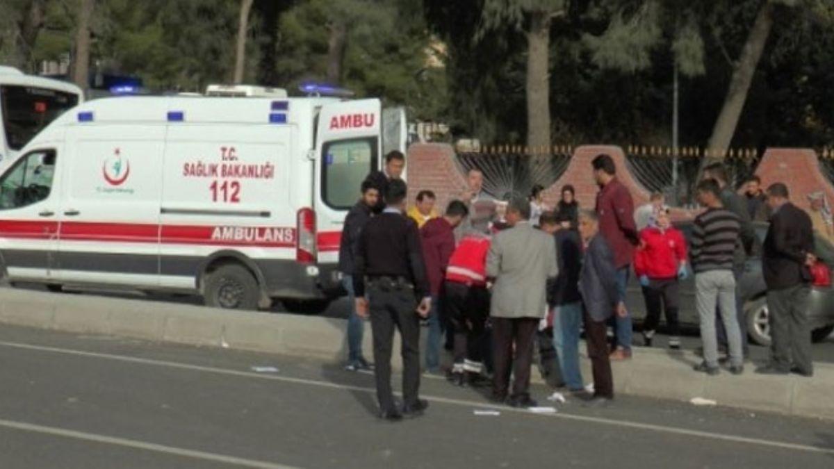 Antalya'da otomobille kamyonet arpt: 5 yaral