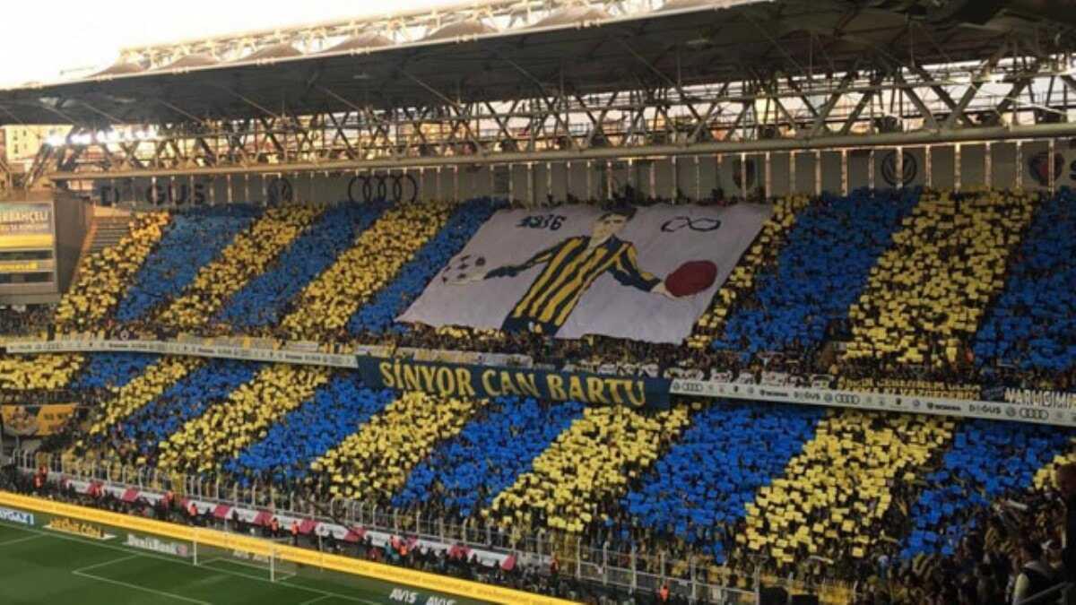 Fenerbahe taraftarlarndan Can Bartu koreografisi