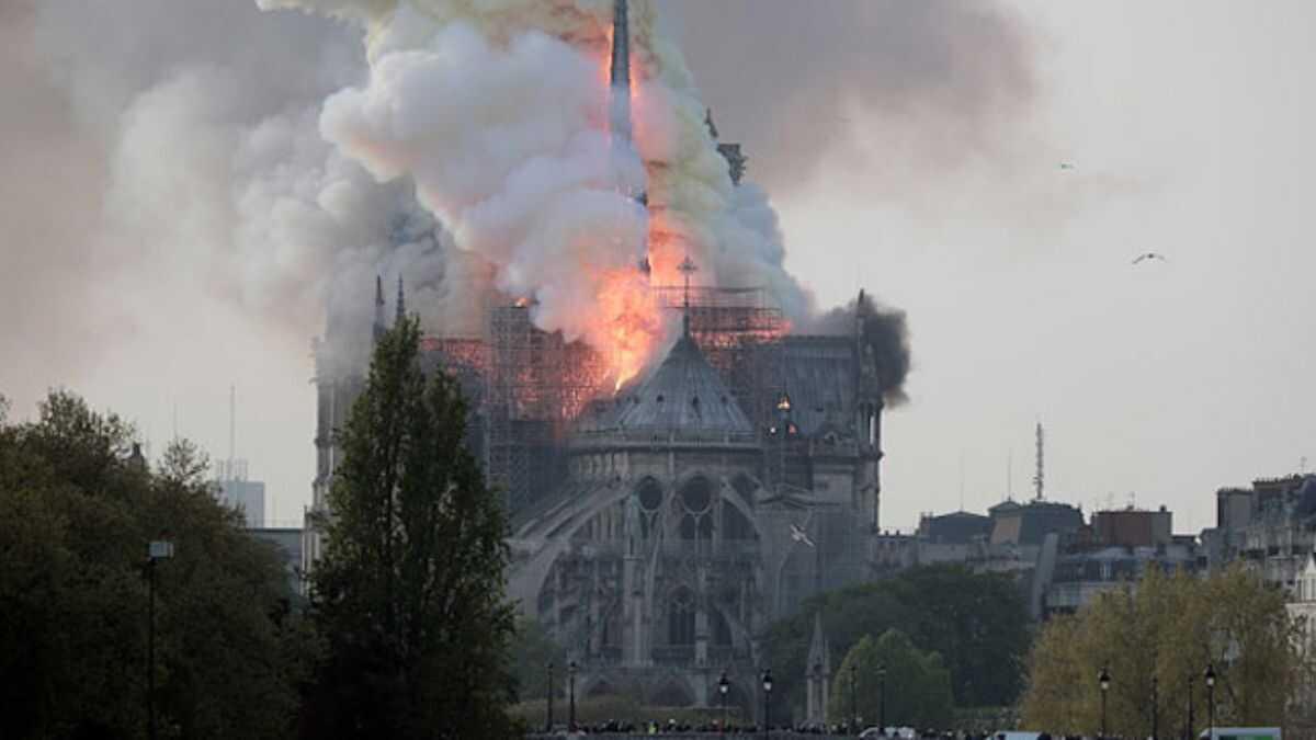 YouTube Notre-Dame yangnn 11 Eyll saldrsyla kartrd