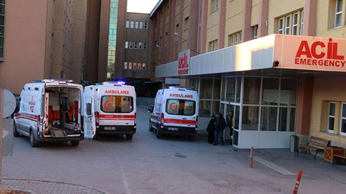 Erzincan'da 20 renci, gda zehirlenmesi phesiyle hastaneye kaldrld 