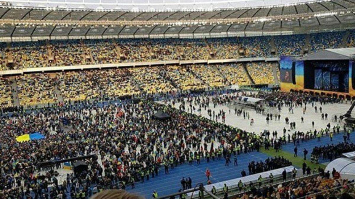Ukrayna'da bakan adaylar kozlarn statta paylat