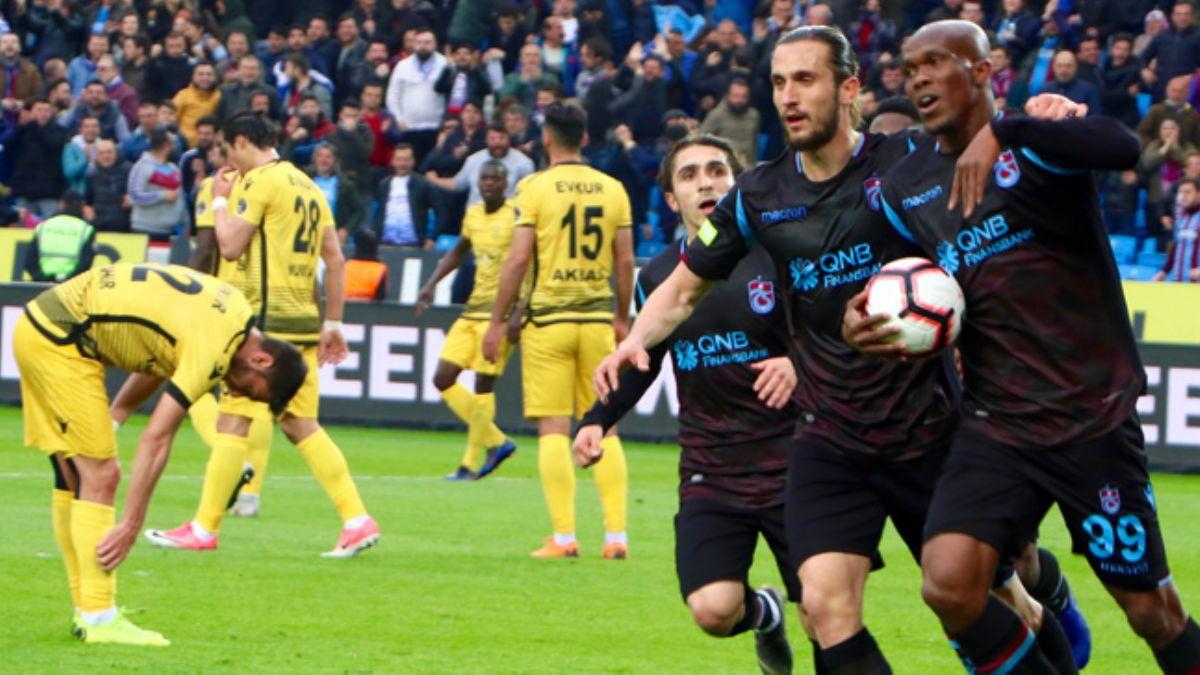 Trabzonspor sahasnda Yeni Malatyaspor'u 2-1 malup etti